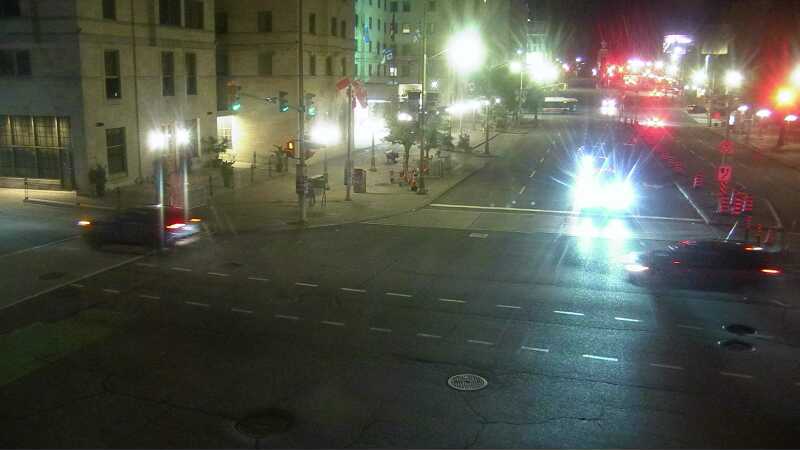 Traffic camera image at 2025-08-25 03:25:23