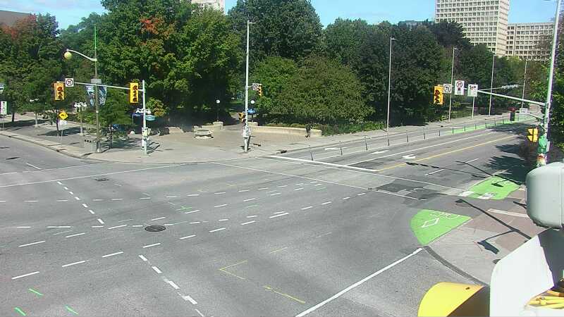 Traffic camera image at 2025-09-14 17:40:13