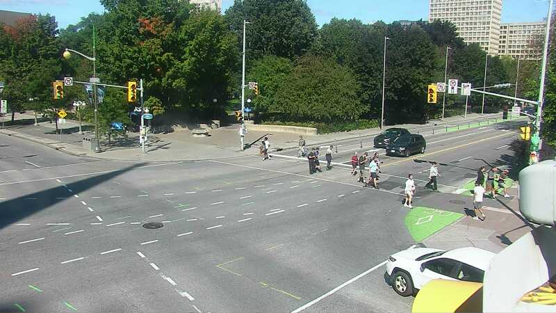 Traffic camera image at 2025-09-14 18:15:13