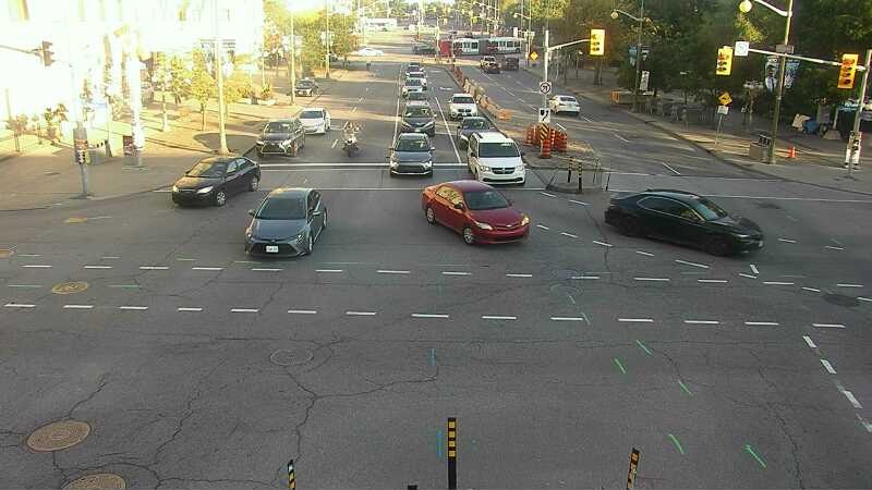 Traffic camera image at 2025-09-18 12:00:12