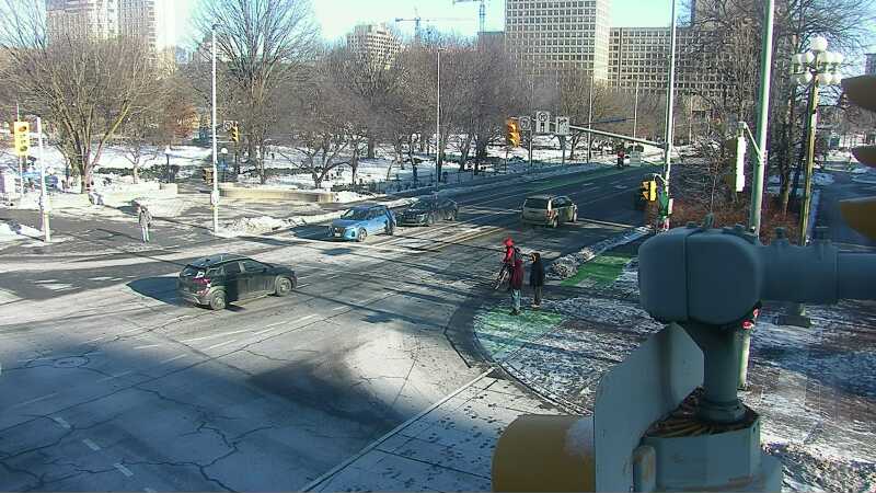 Traffic camera image at 2024-12-21 15:35:55