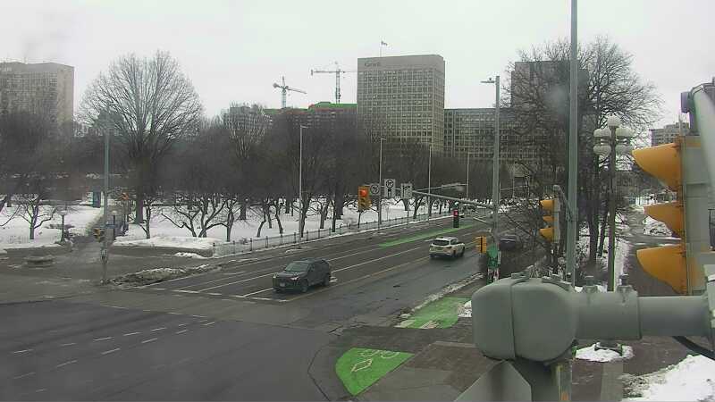 Traffic camera image at 2025-03-09 13:40:23