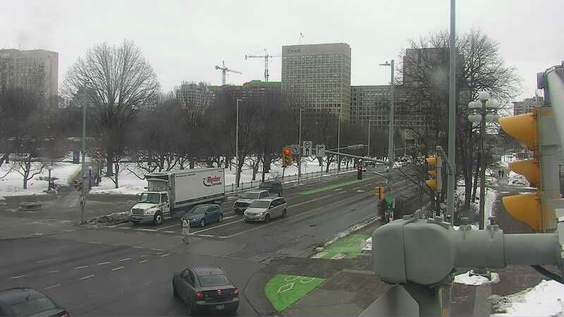 Traffic camera image at 2025-03-09 13:55:23