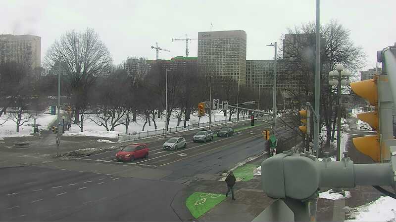 Traffic camera image at 2025-03-09 14:15:25