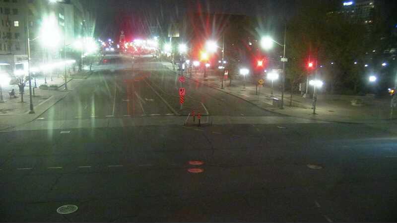 Traffic camera image at 2025-05-09 06:35:52