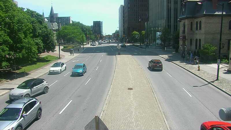Traffic camera image at 2025-06-30 17:55:10