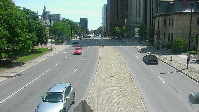 Traffic camera image at 2025-06-30 18:15:12