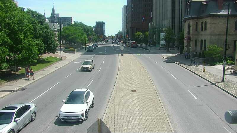 Traffic camera image at 2025-06-30 18:20:14