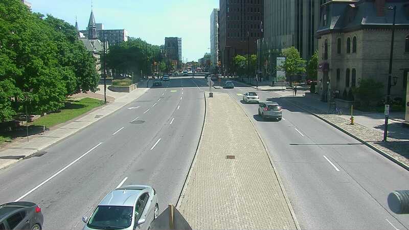 Traffic camera image at 2025-06-30 19:15:15