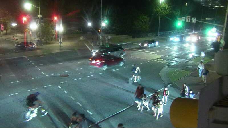 Traffic camera image at 2025-07-31 02:05:12