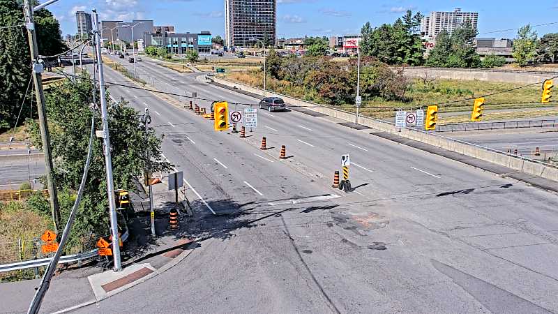 Traffic camera image at 2025-08-24 14:46:21