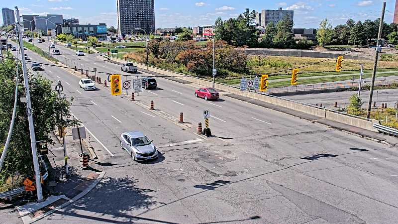 Traffic camera image at 2025-09-14 17:41:15