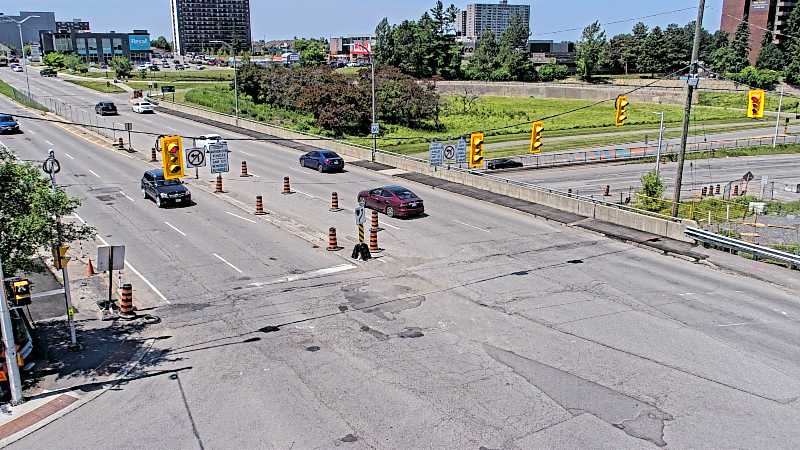 Traffic camera image at 2025-06-30 16:26:25