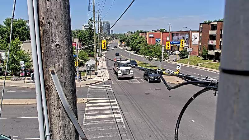 Traffic camera image at 2025-06-30 17:37:58