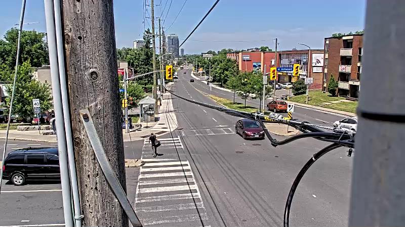 Traffic camera image at 2025-06-30 17:46:23