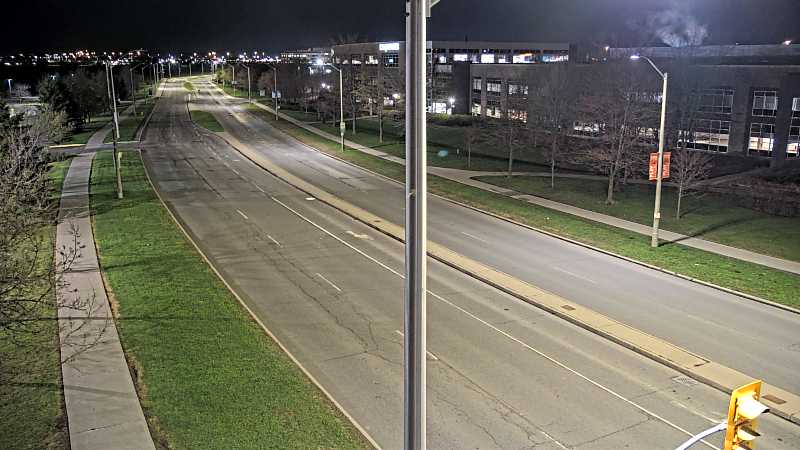 Traffic camera image at 2025-05-09 06:40:58