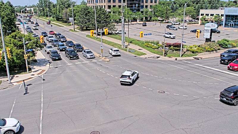Traffic camera image at 2025-06-30 17:41:18