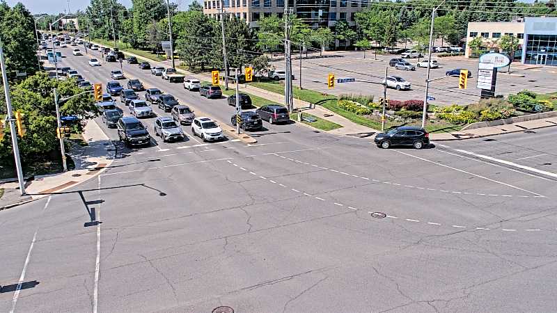 Traffic camera image at 2025-06-30 19:06:23
