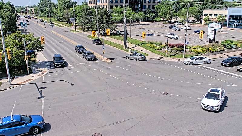 Traffic camera image at 2025-06-30 19:11:41