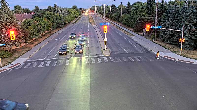 Traffic camera image at 2025-08-25 00:11:17