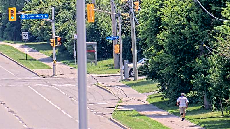 Traffic camera image at 2025-06-30 18:11:22