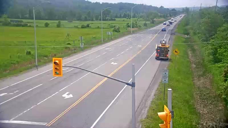 Traffic camera image at 2025-06-05 18:27:59