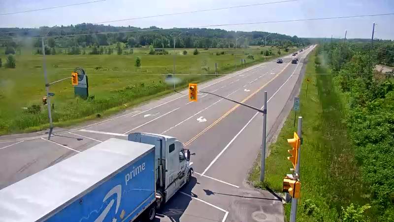 Traffic camera image at 2025-06-30 17:56:26