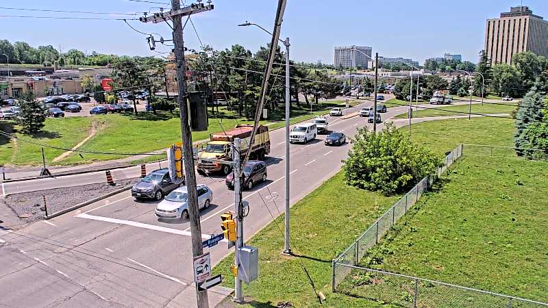 Traffic camera image at 2025-06-30 15:41:20