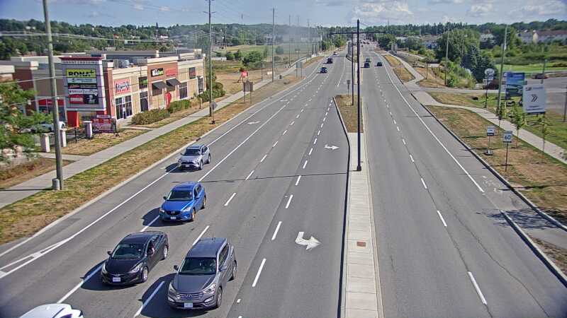 Traffic camera image at 2025-08-24 14:31:23