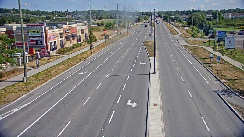 Traffic camera image at 2025-08-24 15:01:32