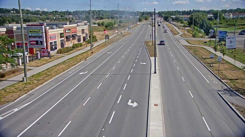 Traffic camera image at 2025-08-24 15:21:23