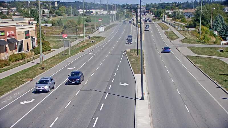 Traffic camera image at 2025-09-14 17:21:20