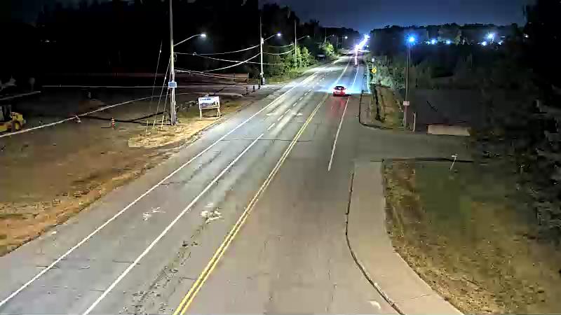Traffic camera image at 2025-08-25 02:41:13