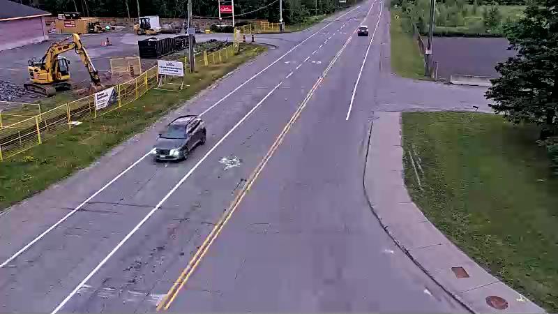 Traffic camera image at 2025-07-01 01:01:42