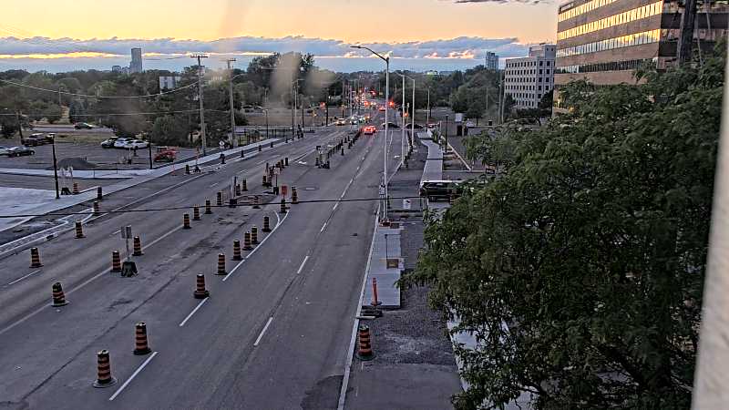 Traffic camera image at 2025-08-25 00:01:17