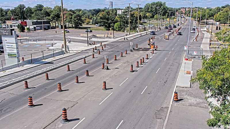 Traffic camera image at 2025-09-14 17:16:23