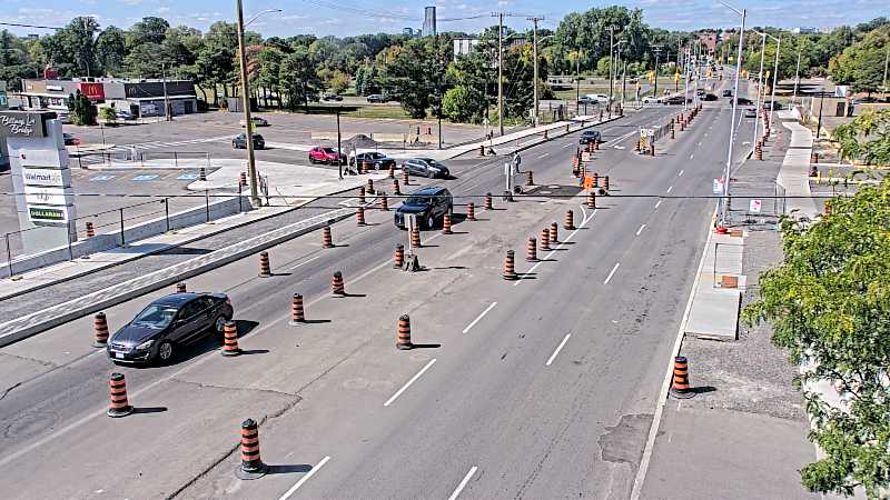 Traffic camera image at 2025-09-14 17:56:35