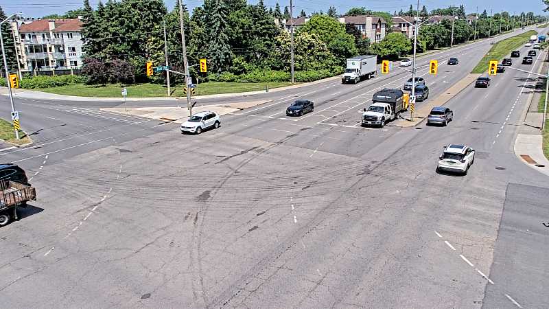 Traffic camera image at 2025-06-30 17:56:27