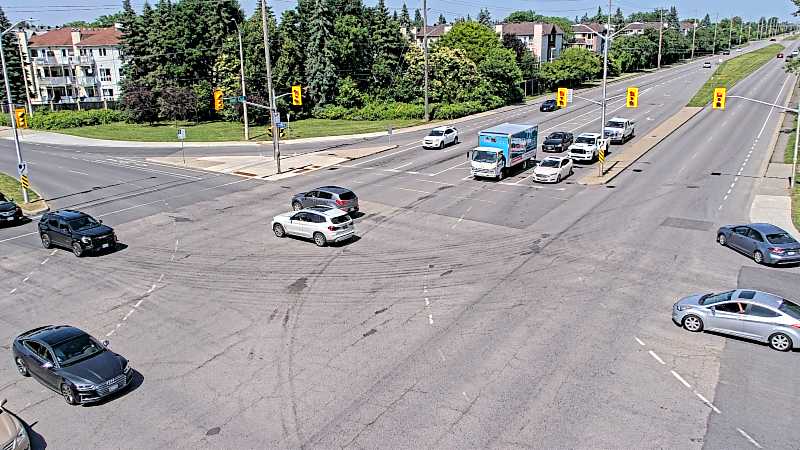 Traffic camera image at 2025-06-30 19:11:43
