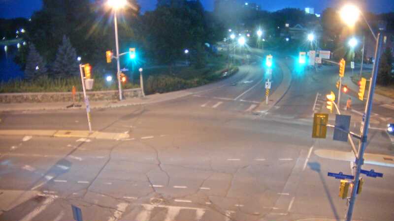 Traffic camera image at 2025-08-25 00:30:13