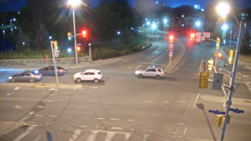 Traffic camera image at 2025-08-25 00:40:10