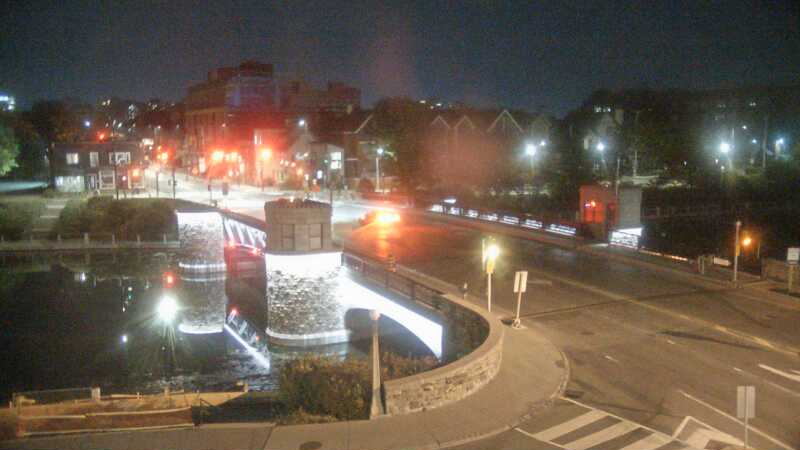Traffic camera image at 2025-09-18 04:25:10