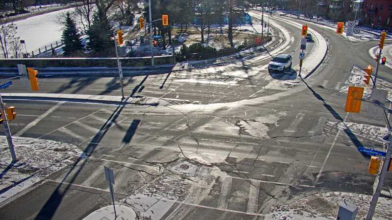 Traffic camera image at 2024-12-21 15:35:55