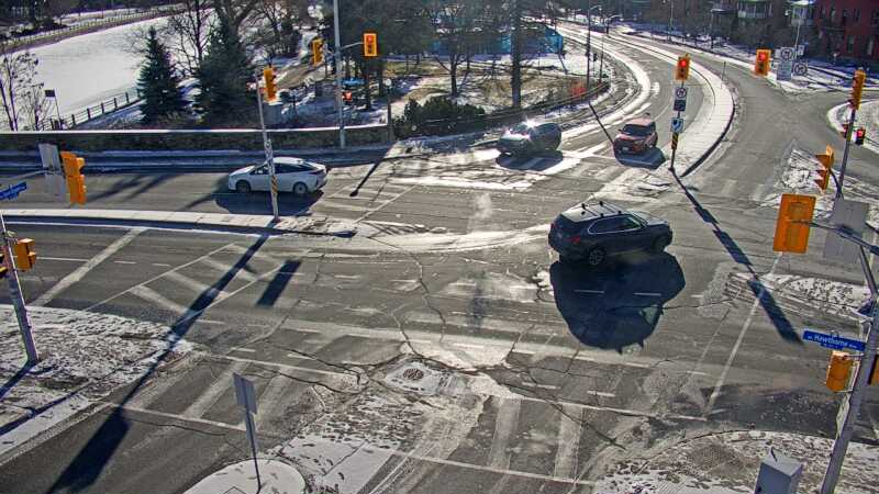 Traffic camera image at 2024-12-21 15:45:47