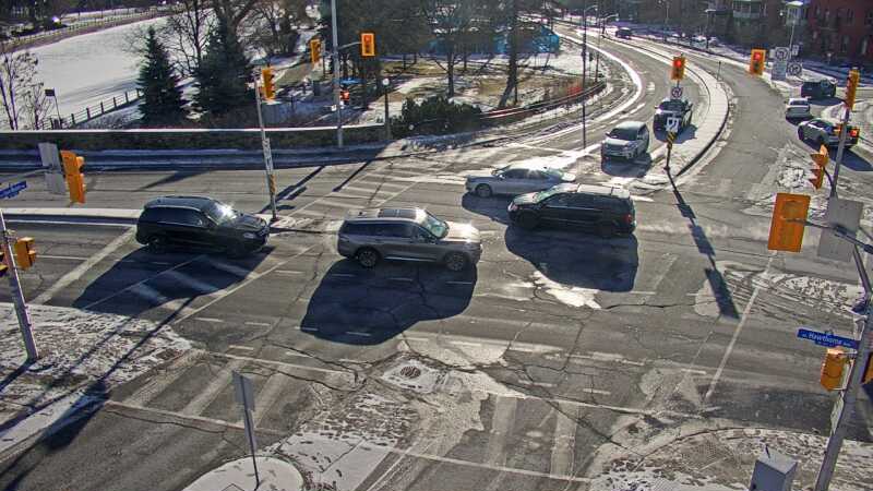 Traffic camera image at 2024-12-21 16:05:51