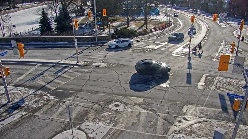 Traffic camera image at 2024-12-21 16:35:36