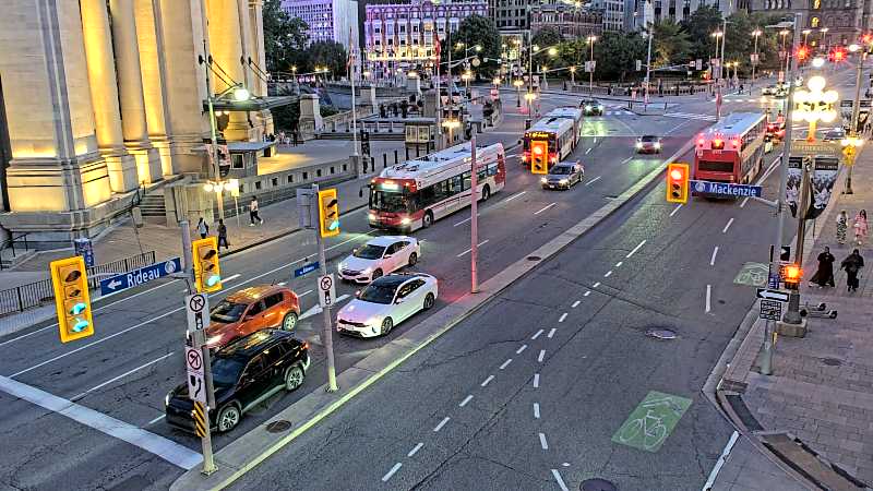 Traffic camera image at 2025-08-25 00:11:20