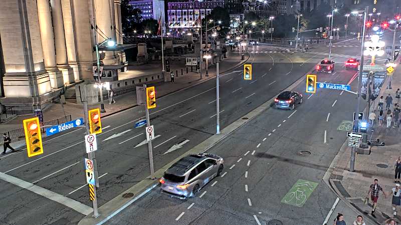Traffic camera image at 2025-08-25 00:36:19