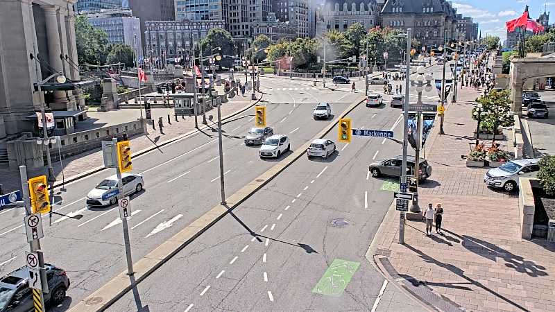 Traffic camera image at 2025-09-14 17:21:21