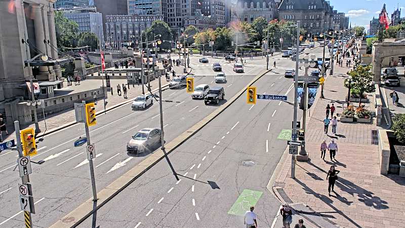 Traffic camera image at 2025-09-14 17:46:32